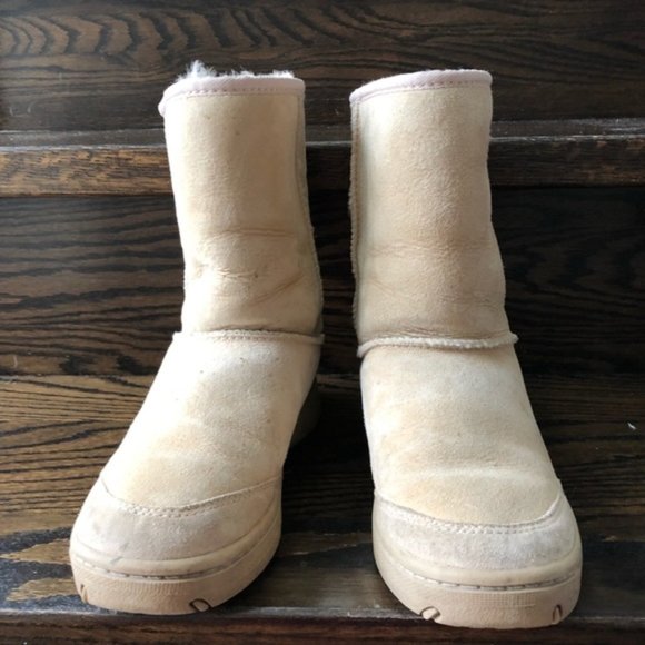 UGG boots-Tan - Picture 2 of 7